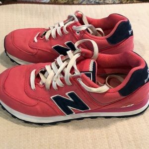 Women’s New Balance 574, size 8